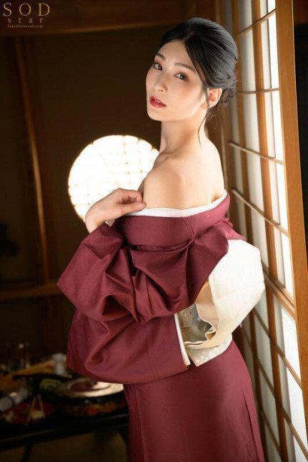 Nakadashi Hot Spring Young Landlady -- Suzu Honjo