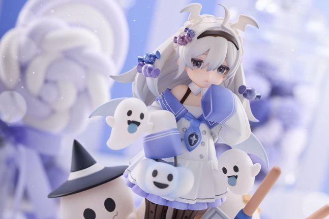 Dessert Planet Mercury Figure