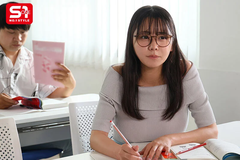Giving Adolescent Girls a Taste of Aphrodisiac -- Yu Tano (Blu-ray)