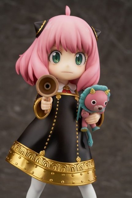 Anya Forger 1/7 Figure -- Spy x Family
