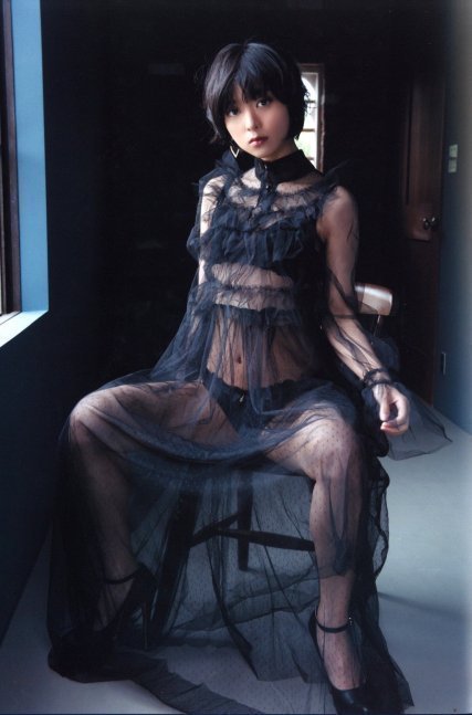 Flat Tits Revolution -- Suzu Monami Photo Book