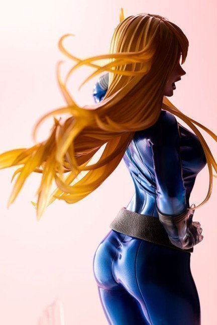 Invisible Woman ULTIMATE 1/6 MARVEL BISHOUJO Figure