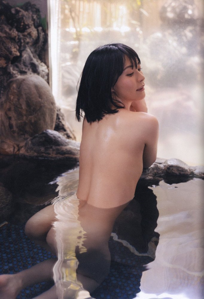 One Summer Staying With You -- Natsu Toujou Photo Book