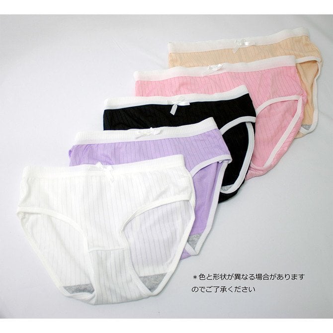 Panties that look like they're worn by cute girls walking around the area. (Random Color & Style)