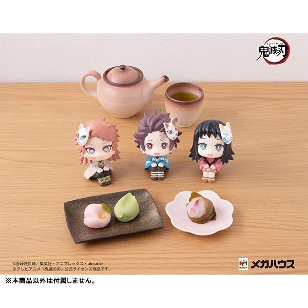 Makomo LookUp Figure -- Demon Slayer: Kimetsu no Yaiba