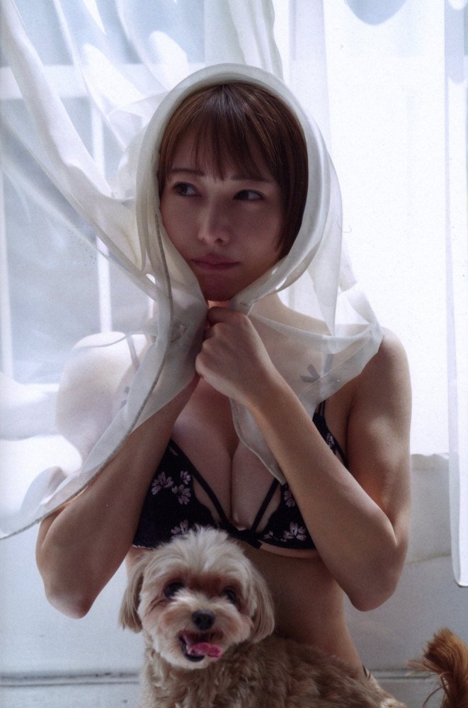 EROTICA PEACE -- Mizuki Yayoi Photo Book