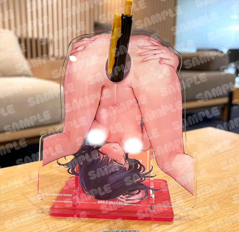 MIGNON WORKS 'ICHIGO' Acrylic Pen Stand