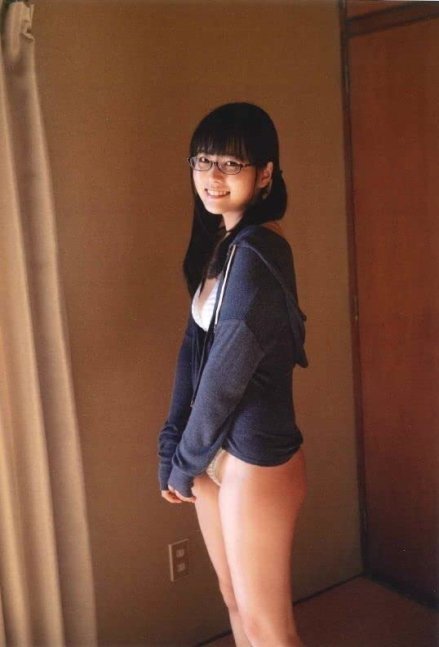 Umi no Naka -- Umi Shinonome 1st Photobook + DVD Set
