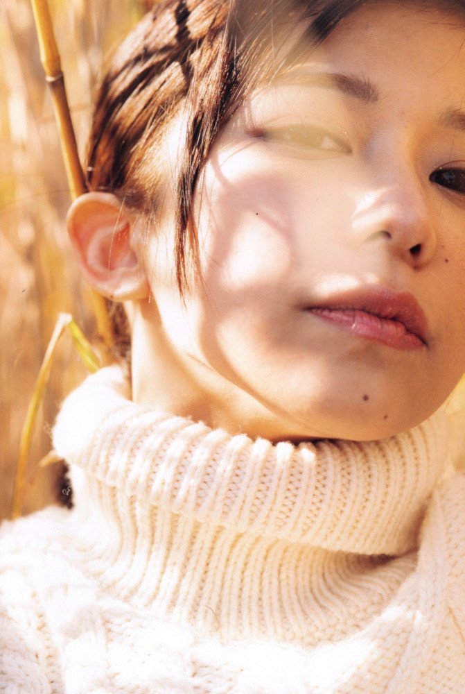 TRITON… -- Niko Kawagoe Photo Book