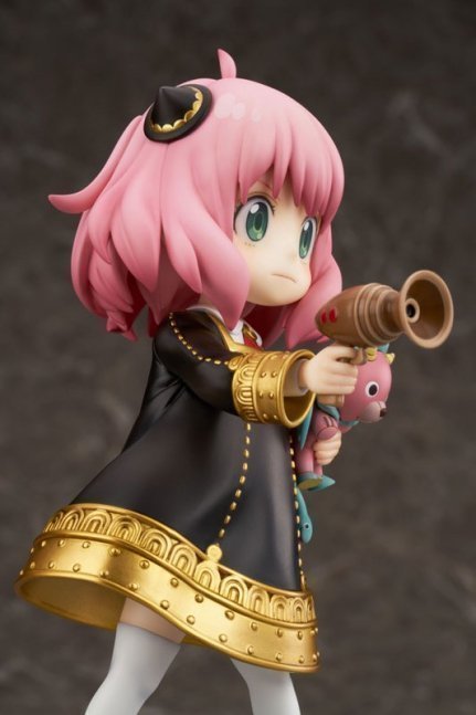 Anya Forger 1/7 Figure -- Spy x Family