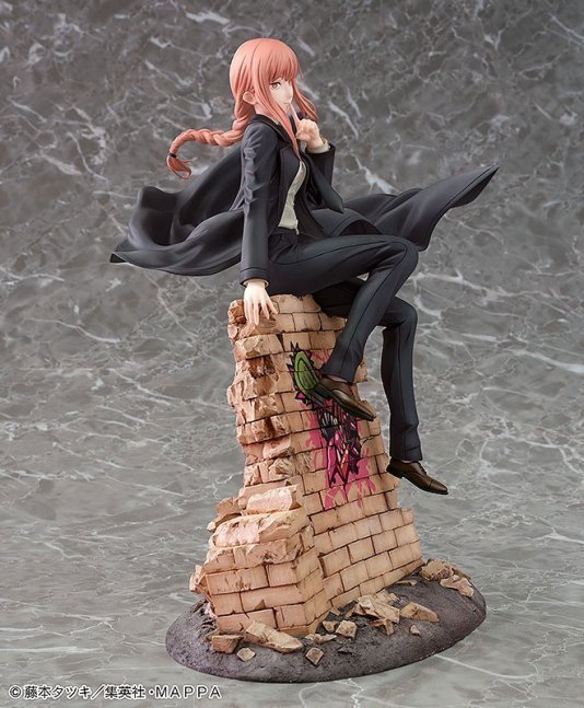 Makima 1/7 Figure -- Chainsaw Man