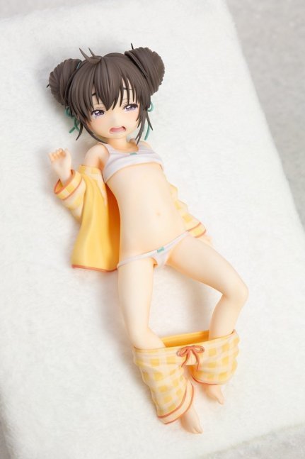 Comic Aun Tae Kokuten 1/5.5 Figure Pajama wo Nuginugii Illustrated by Inuburo
