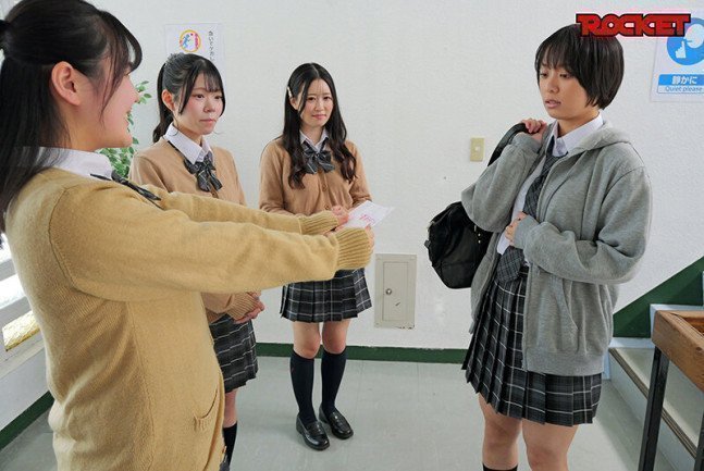 The Boyish Futanari Prince of a Girls' School!?