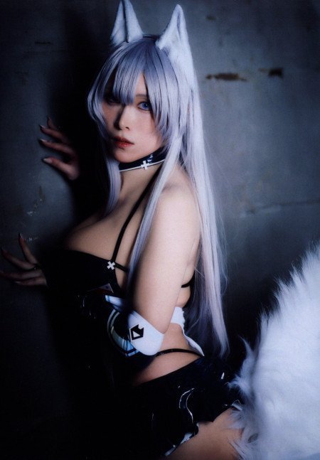 Silver Orbit -- Azur Lane Shinano Cosplay Photo Book