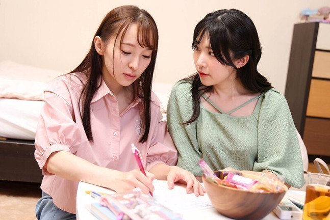 Lesbian Tutor 3
