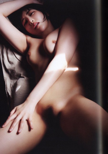 familia ~Hibiki~ -- Hibiki Natsume Photo Book