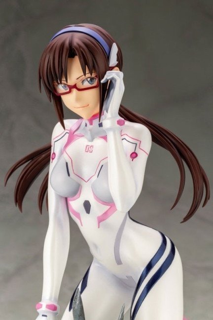 Mari Makinami Illustrious 1/6 Figure White Plugsuit ver. --