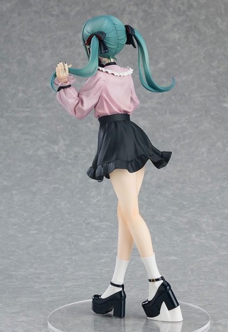 Hatsune Miku POP UP PARADE L Figure Vampire Ver. -- Vocaloid