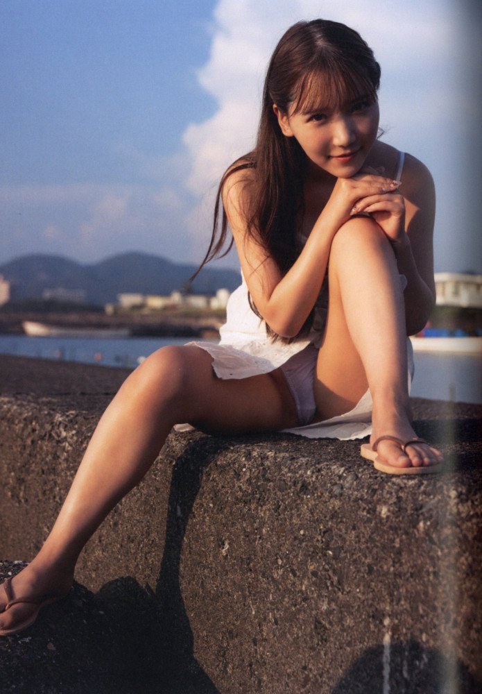 ring-ring -- Marin Mita 1st Photo Book