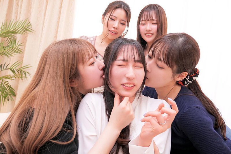 Lesbian Queen Game!