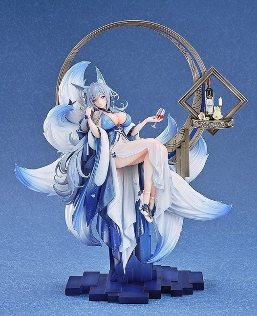 Shinano 1/7 Figure Dreams of the Hazy Moon ver. -- Azur Lane