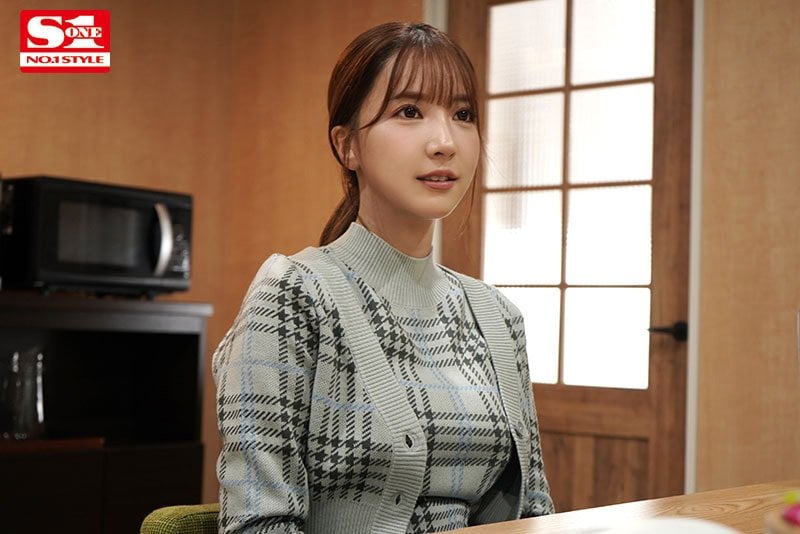 *PREMIUM COLLECTION* Retirement Announcement  Yua Mikami to quit AV actress after 126 days (Region 2)