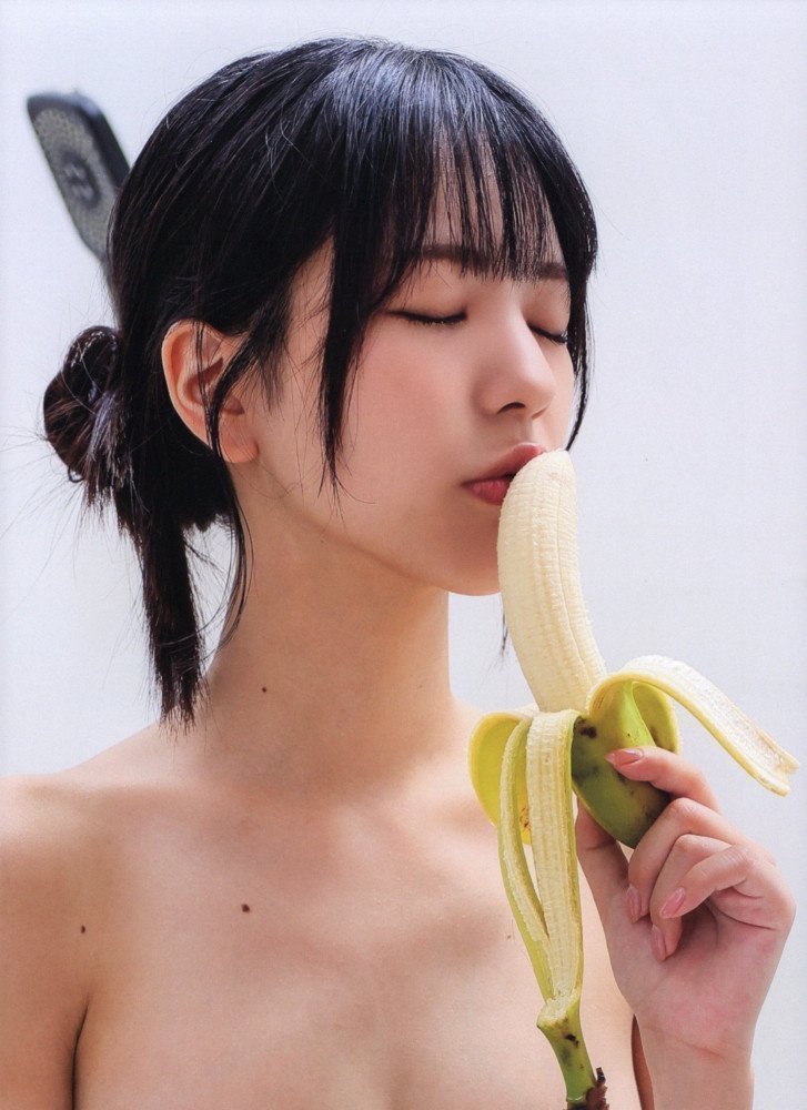 KASHIN -- Kokoro Asano Photo Book