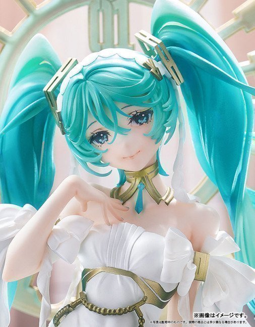 Hatsune Miku 1/7 Figure feat. Yoneyama Mai