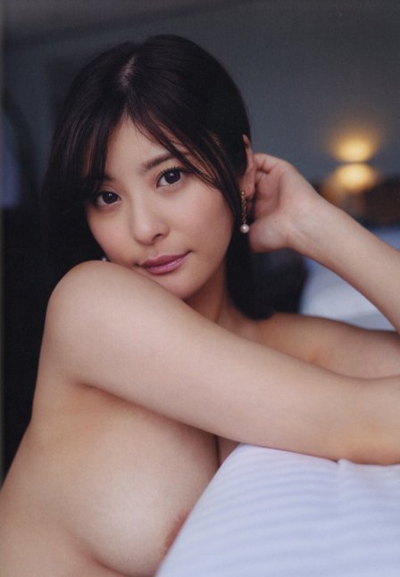 Hina Smile -- Hina Nitori Photo Book