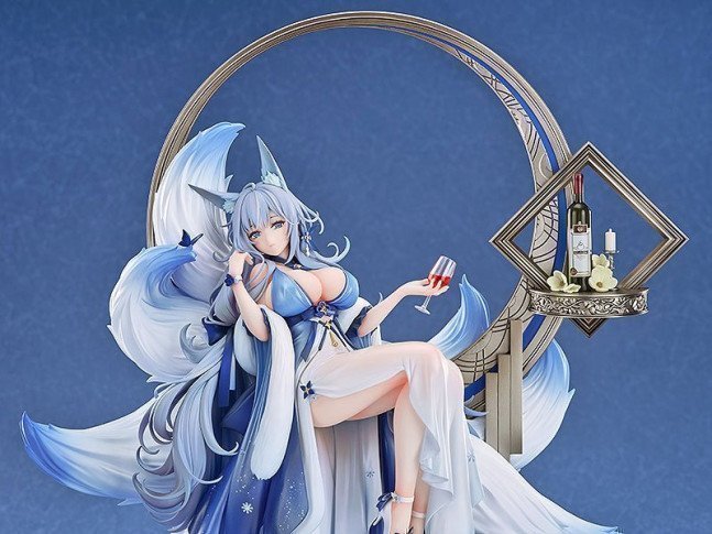 Shinano 1/7 Figure Dreams of the Hazy Moon ver. -- Azur Lane