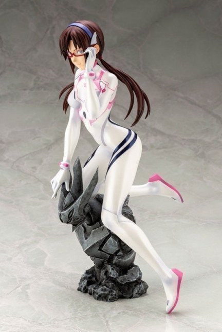 Mari Makinami Illustrious 1/6 Figure White Plugsuit ver. --
