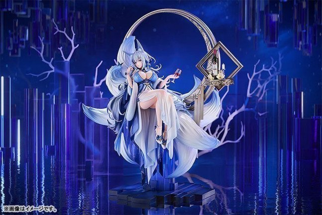 Shinano 1/7 Figure Dreams of the Hazy Moon ver. -- Azur Lane