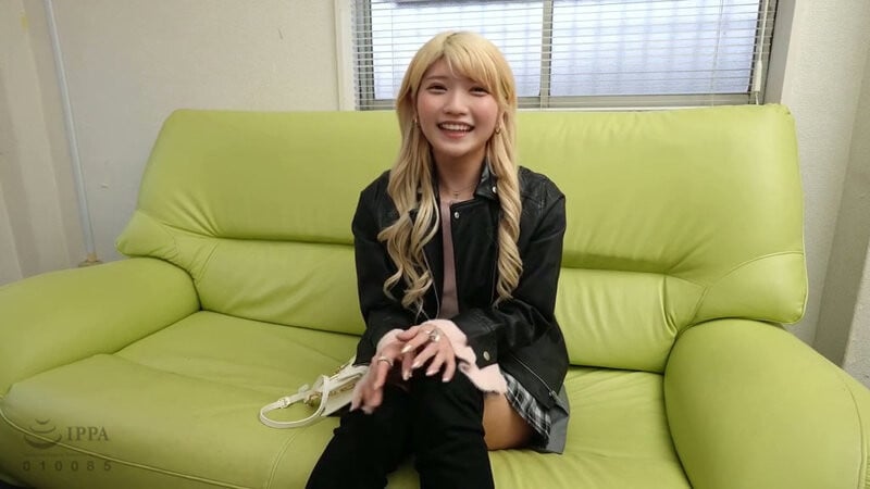 Apparel Store Clerk Begs for Anal: Debut -- Rurumero