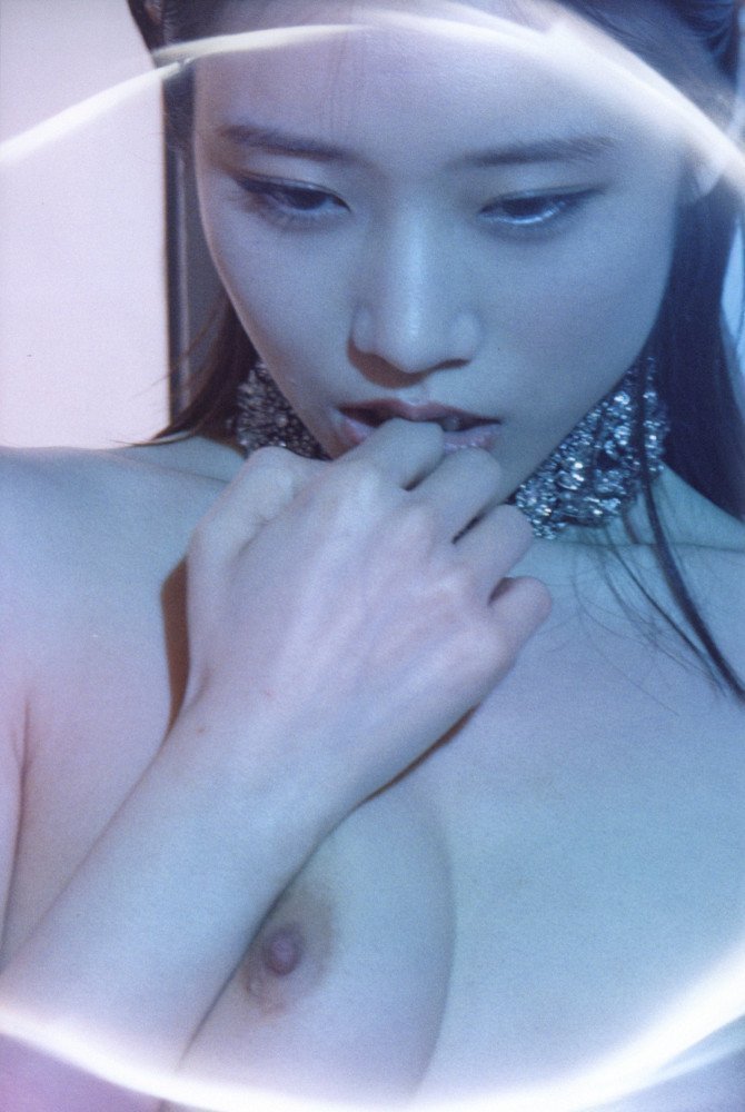 soft noise -- Saika Kawakita Photo Book