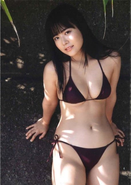 Umi no Naka -- Umi Shinonome 1st Photobook + DVD Set