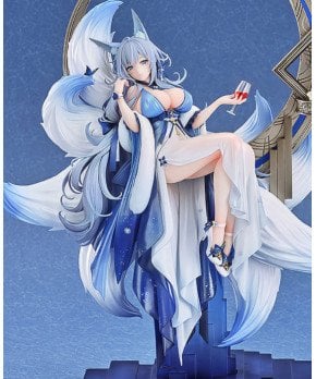 Shinano 1/7 Figure Dreams of the Hazy Moon ver. -- Azur Lane
